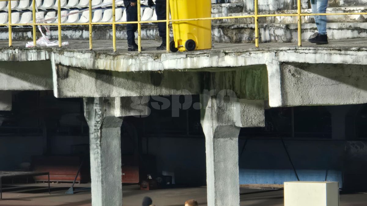 Ne-am întors în anii '90 » Imagini uluitoare de la Bistrița, înainte de Gloria - FCSB: fără scaune în tribune, iar peluza stă să CADĂ!