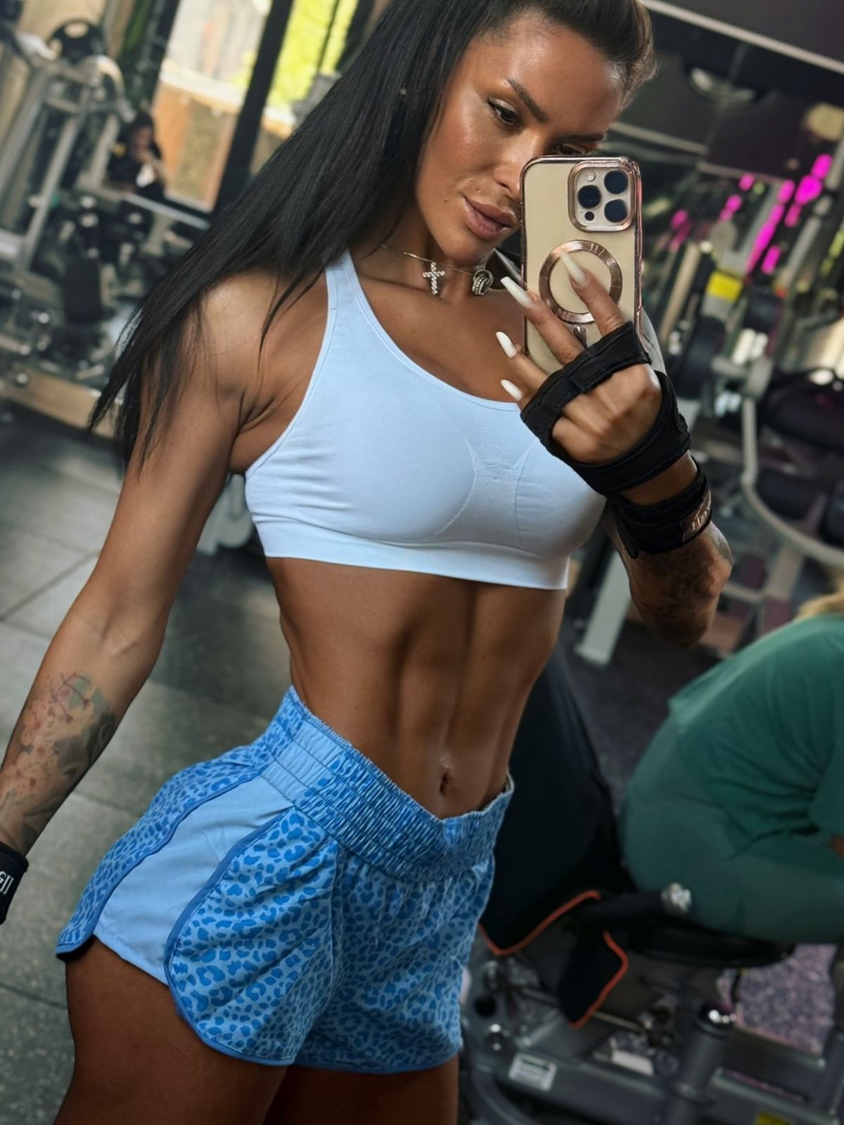 Cine e Alina Oprea, pasionata de fitness care a învins moartea după un accident grav » Acum se luptă cu Florin Prunea în show-ul „Desafio, Aventura”