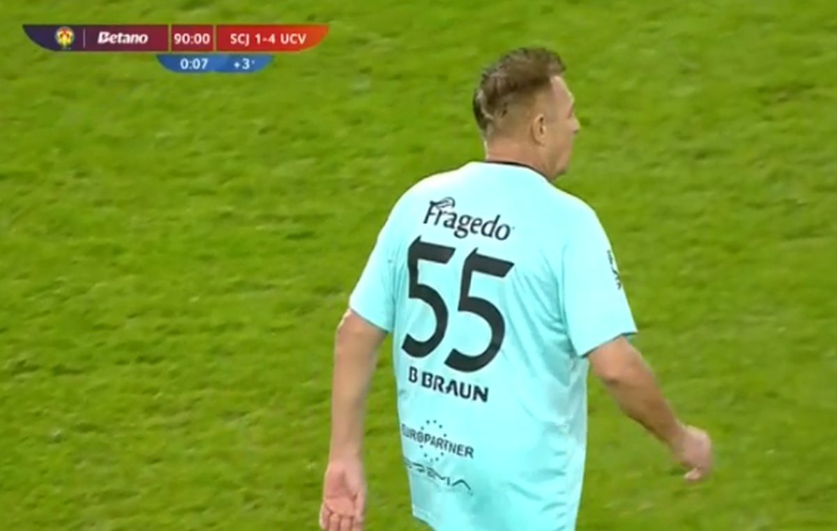 Aurelian Ghișa a intrat pe teren, în Sănătatea Cluj - Universitatea Craiova, la 61 de ani