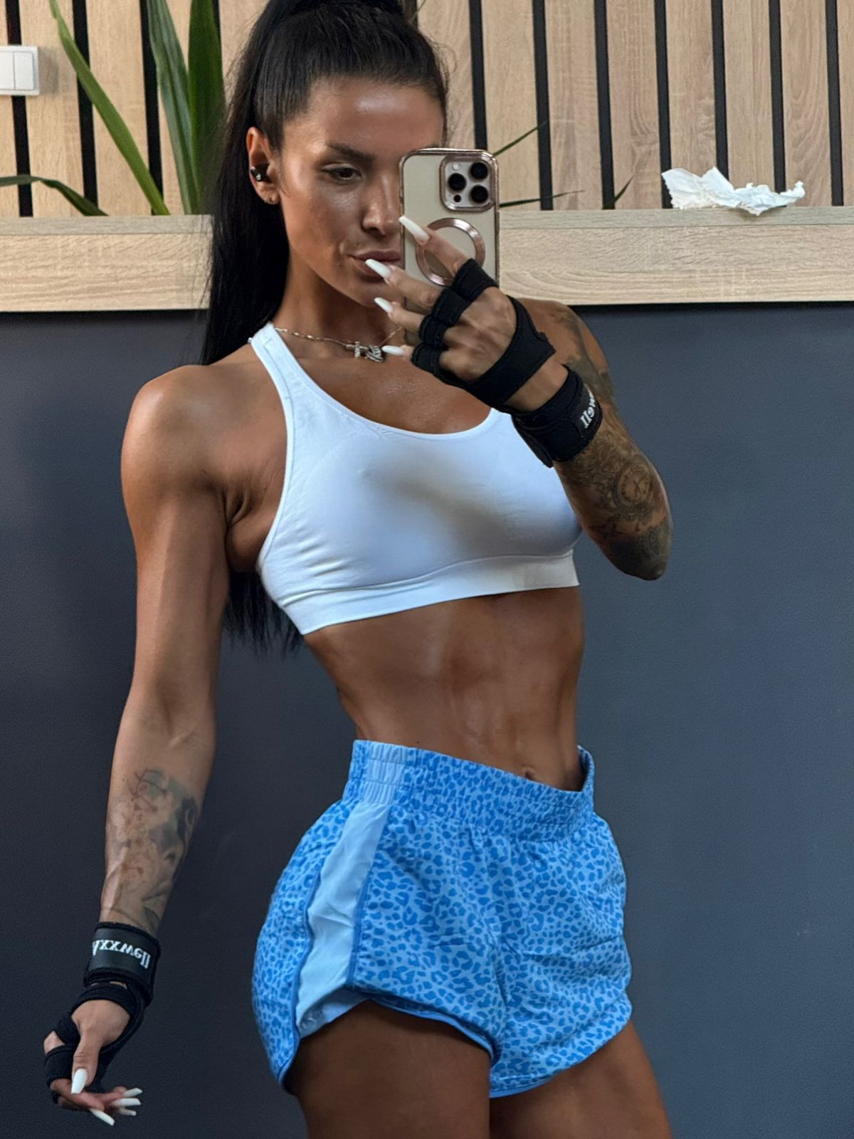 Cine e Alina Oprea, pasionata de fitness care a învins moartea după un accident grav » Acum se luptă cu Florin Prunea în show-ul „Desafio, Aventura”