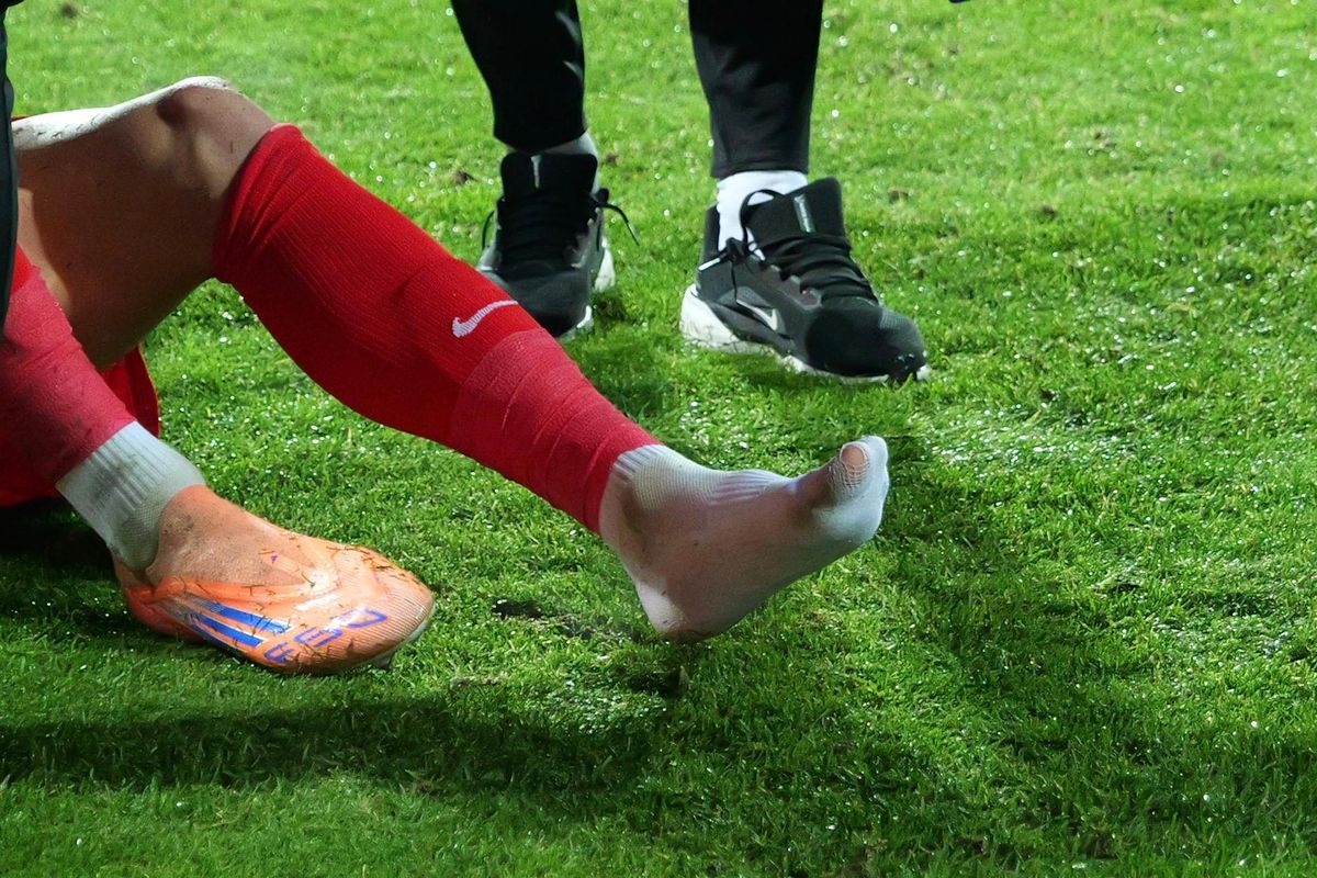 Diagnosticul primit de David Miculescu: cât lipsește după ce a ajuns la spital în Cupa României