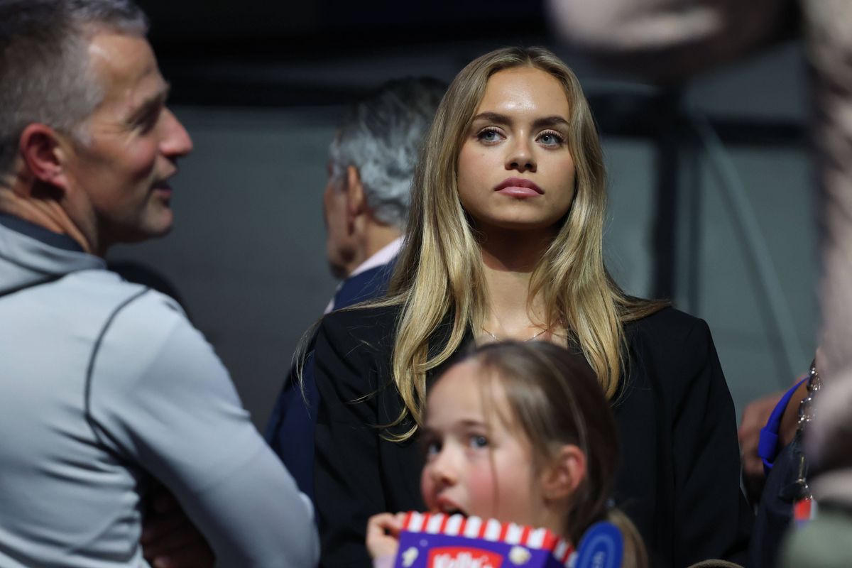 Puțină lume l-a văzut pe Michael Schumacher după accident, dar tânăra de 23 de ani a reușit » Soția și-a dat acordul