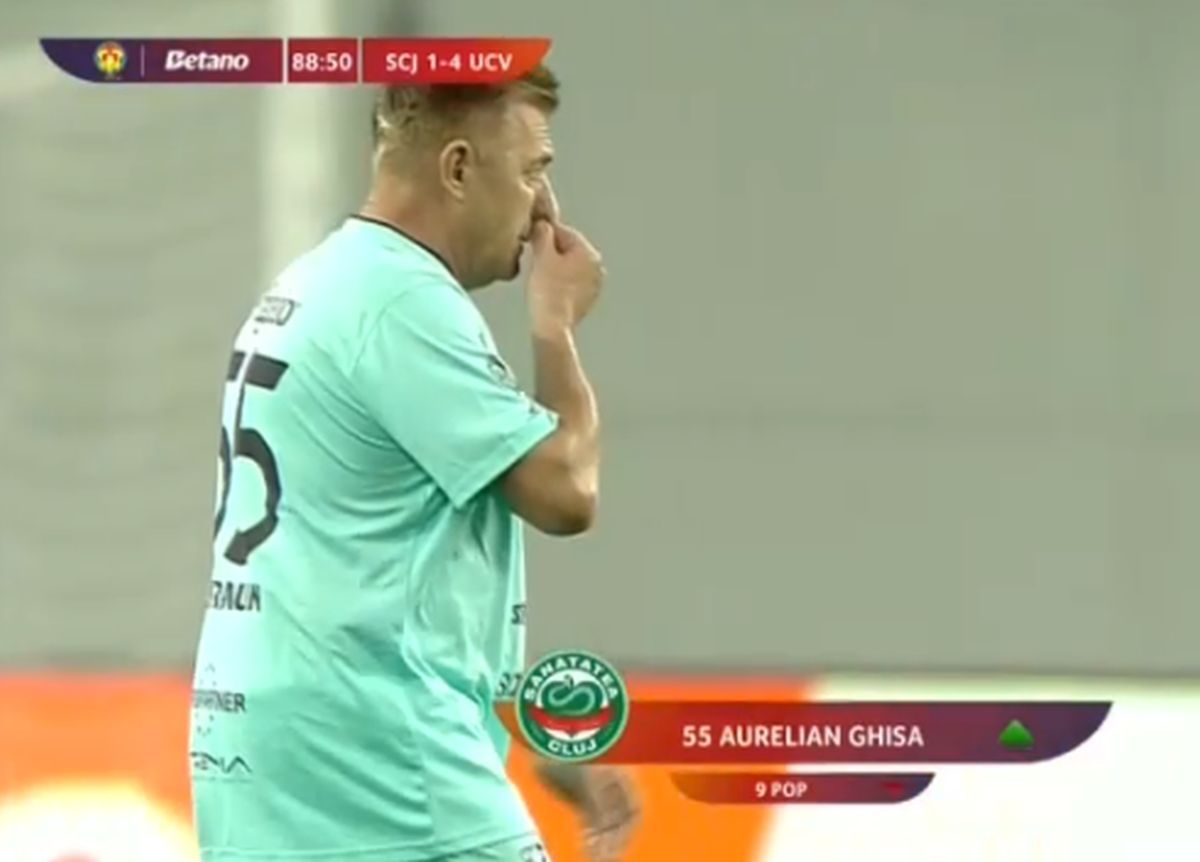 Aurelian Ghișa a intrat pe teren, în Sănătatea Cluj - Universitatea Craiova, la 61 de ani