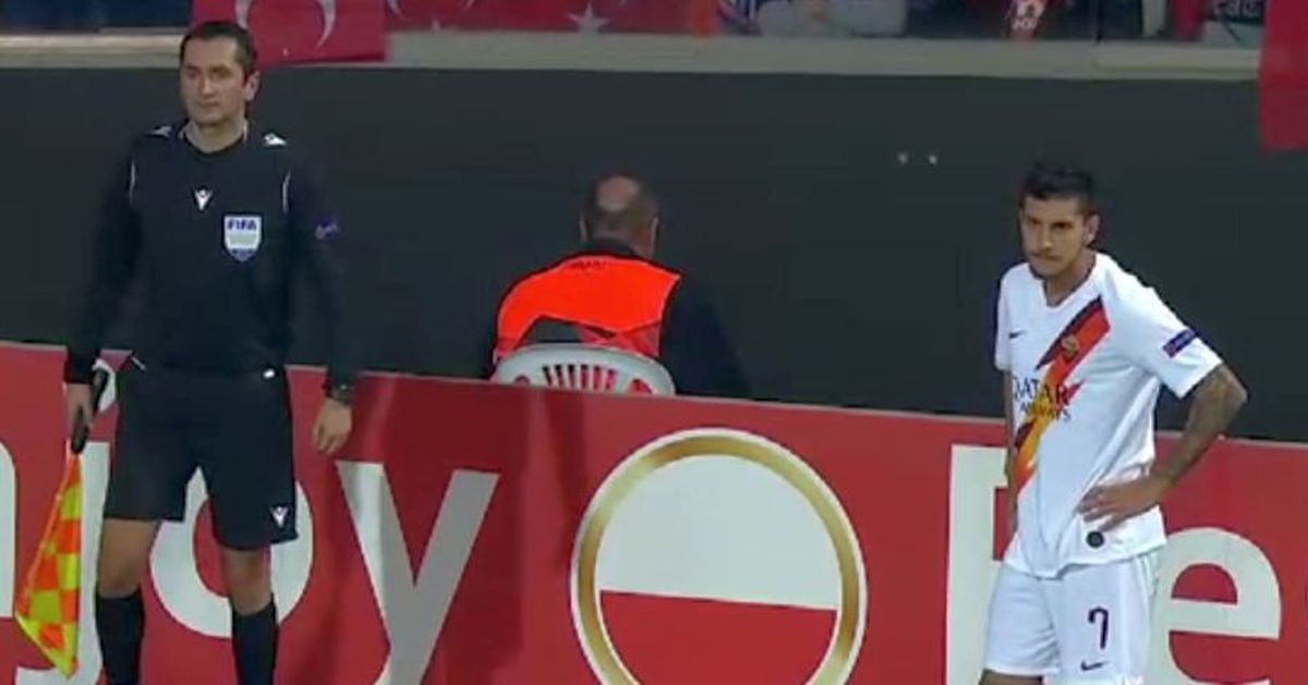 FOTO Incident grav la meciul lui Hațegan, arbitrul fiind criticat dur de italieni: „Un haos la penalty-uri”