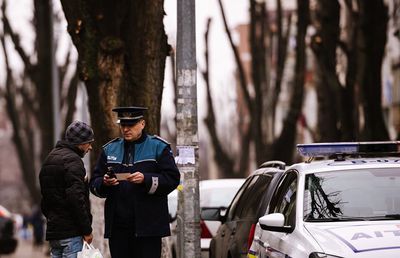 Tu știi în ce condiții te poate legitima un polițist? Citește aici noile reguli care vor fi valabile din 2020!