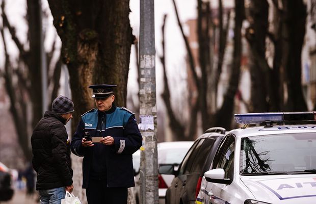 Tu știi în ce condiții te poate legitima un polițist? Citește aici noile reguli care vor fi valabile din 2020!