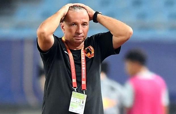 LAZIO - CFR CLUJ 1-0 // Ionuț Rada vine cu informații din culisele campioanei: „Se vorbește de o plecare a lui Dan Petrescu” » Ce solicită antrenorul