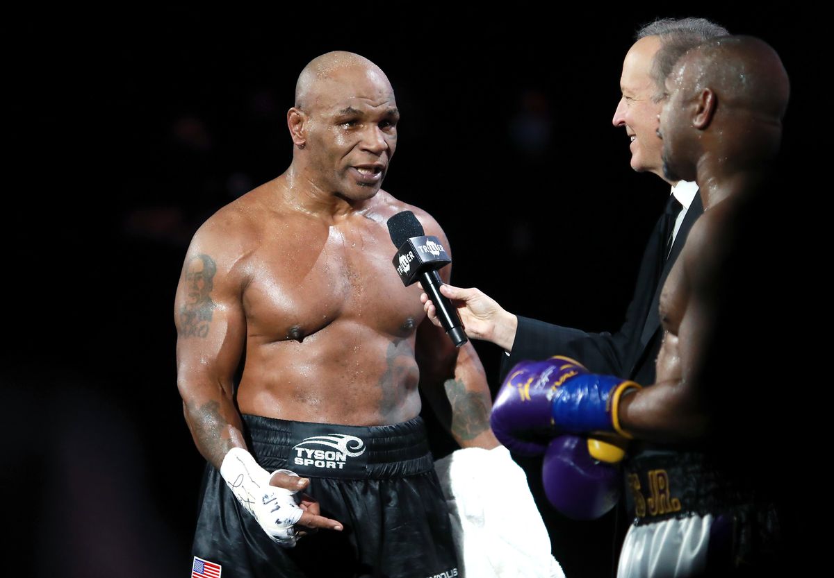 FOTO+VIDEO. Spectacol total în lupta dintre Mike Tyson și Roy Jones Jr. » Rezultat surprinzător: „Eu trebuia să câștig!”