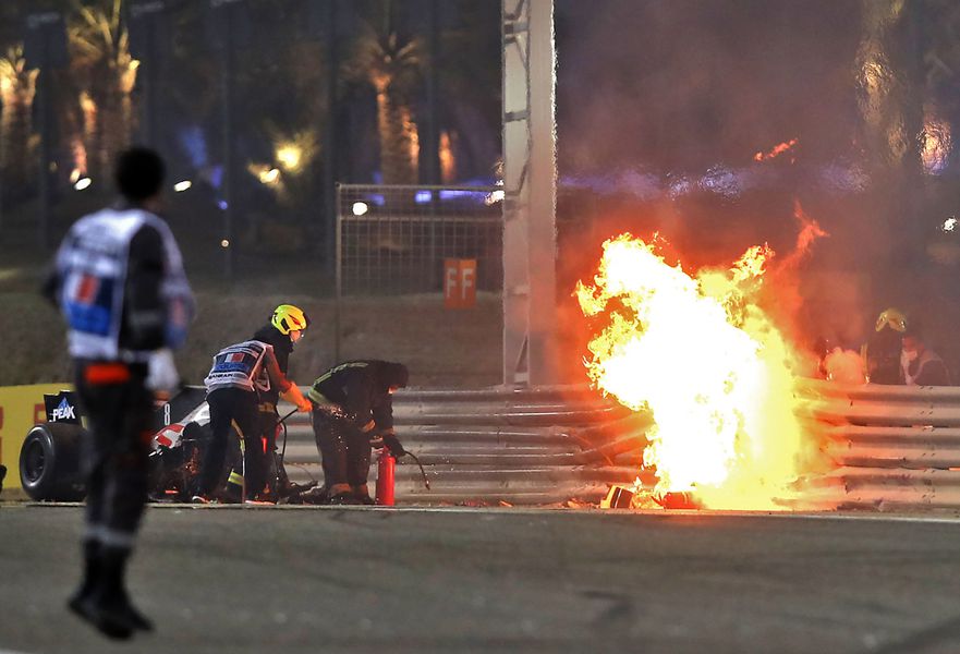 Accident: Romain Grosjean's car caught fire.  11/29/2020