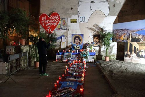 Maradona, omagiat la Napoli
foto: Imago