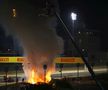 Lewis Hamilton, victorie la Bahrain, într-un Mare Premiu marcat de un incident grav: mașina lui Romain Grosjean a luat foc
