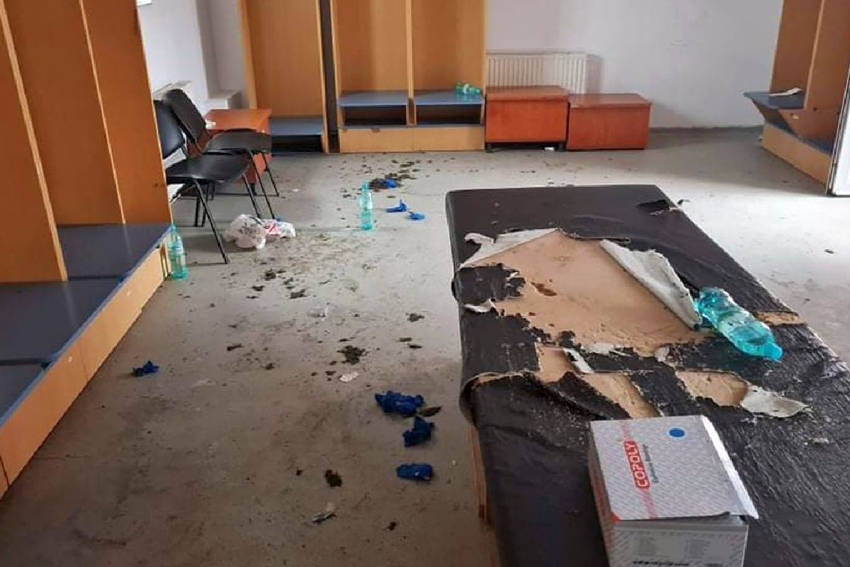 Steliștii reacționează prompt, după acuzațiile venite dinspre Poli Timișoara: „Masa era ruptă de dinainte!” + ce reclamă oamenii din jurul CSA Steaua