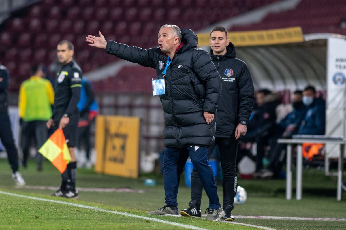 Încă un scandal la CFR Cluj! S-au luat la bătaie de față cu Petrescu » Decizia luată de tehnician