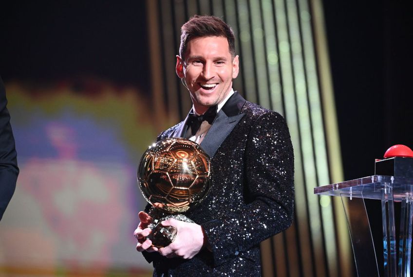 famous orchestra foul Lionel Messi este Balonul de Aur 2021! Robert Lewandowski și Jorginho au completat podiumul. Clasamentul întreg aici famous orchestra foul Lionel Messi este Balonul de Aur 2021! Robert Lewandowski și Jorginho au completat podiumul. Clasamentul întreg aici