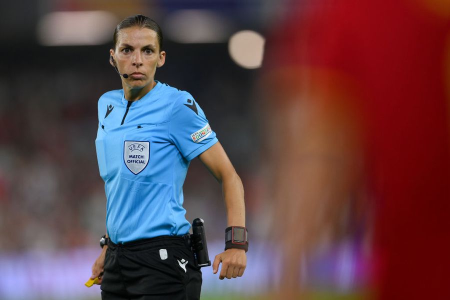 Stephanie Frappart, delegată la Costa Rica - Germania Istvan Kovacs bifează a 7-a delegare la CM 2022. Unde îl trimite FIFA după Arabia - Mexic + Premieră la centru în istoria turneului final