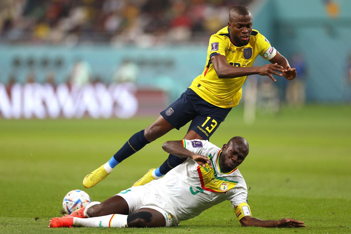 Prima grupă limpezită: Senegal se califică în „optimi” pentru a doua oară în istorie » Jurnaliștii GSP i-au filmat pe africani executând dansul bucuriei