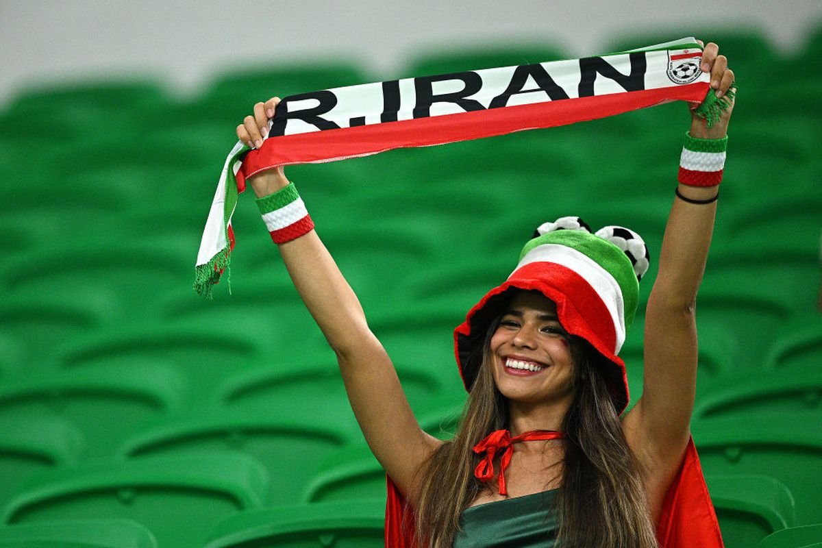 În tribune, a câștigat Iranul » Imagini superbe cu cea mai frumoasă galerie de la Campionatul Mondial