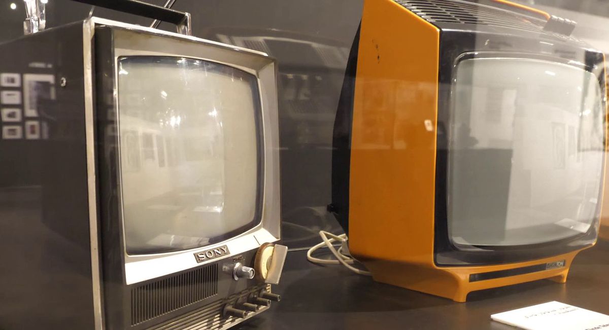 Artă la fiecare pas prin Doha » Reporterii GSP au vizitat o expoziție dedicată televiziunii și filmului: „Un mediu la fel de popular ca fotbalul”