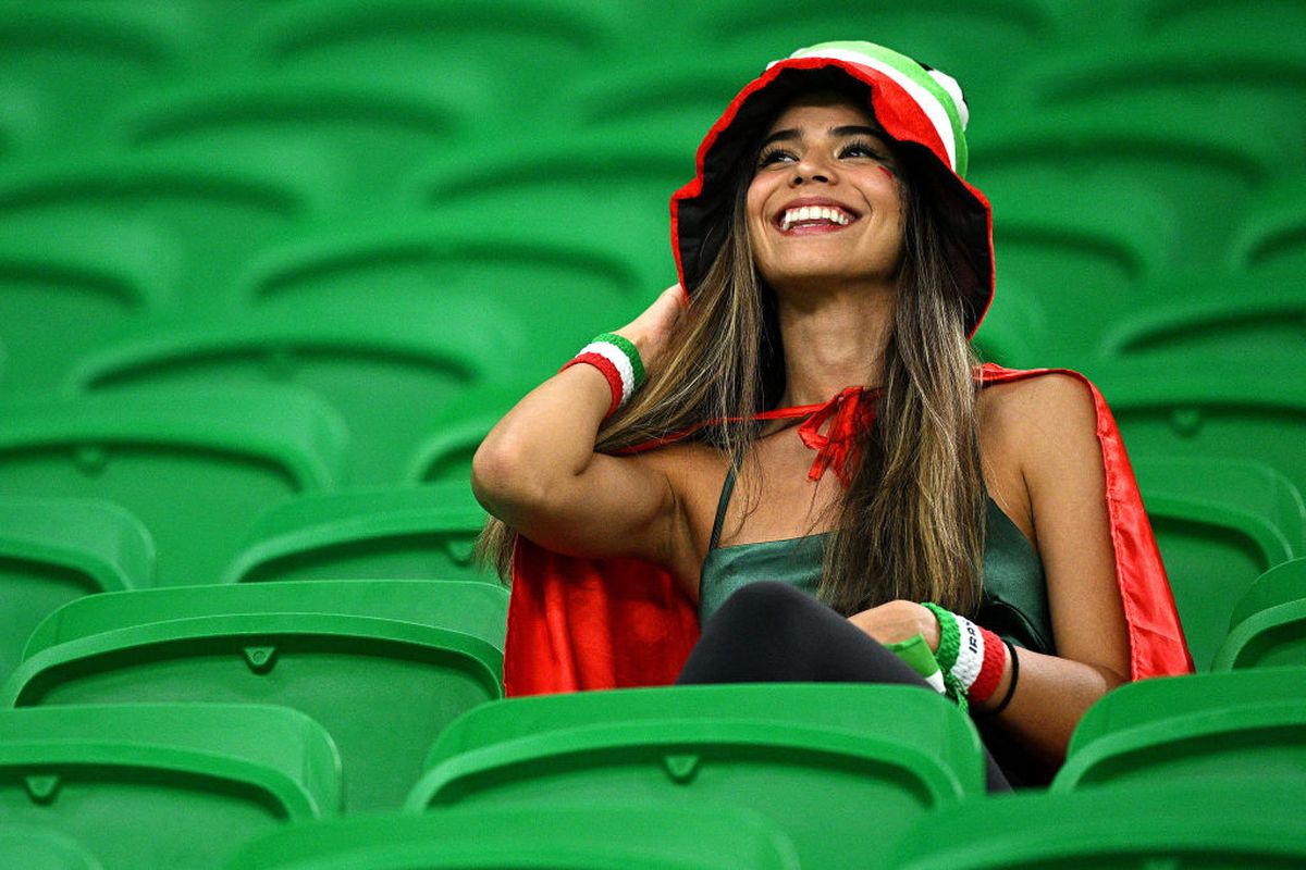 În tribune, a câștigat Iranul » Imagini superbe cu cea mai frumoasă galerie de la Campionatul Mondial