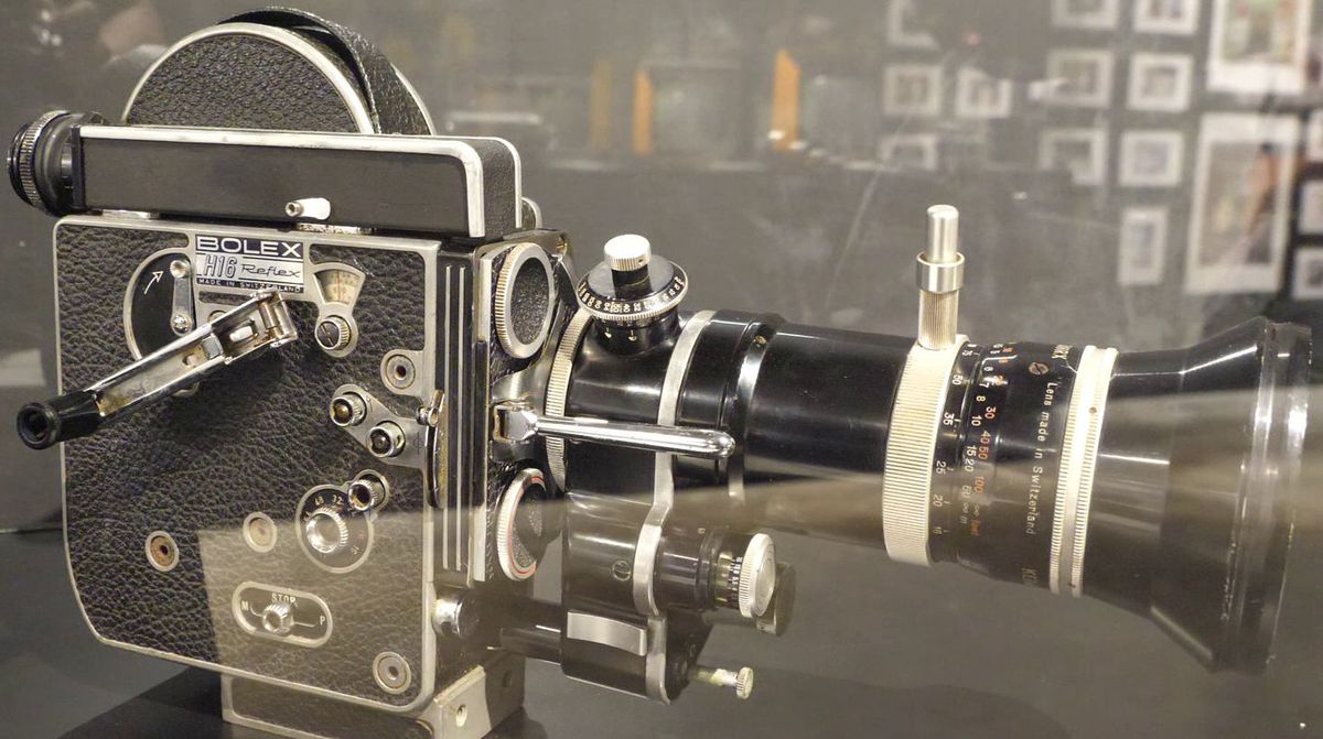 Artă la fiecare pas prin Doha » Reporterii GSP au vizitat o expoziție dedicată televiziunii și filmului: „Un mediu la fel de popular ca fotbalul”