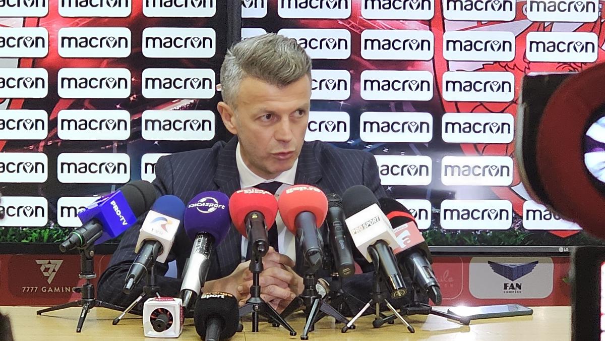 Ovidiu Burcă la conferința de adio de la Dinamo
