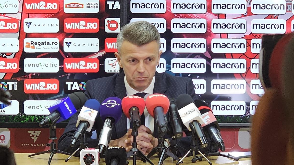 Ovidiu Burcă la conferința de adio de la Dinamo