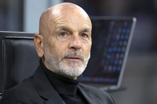 Fiorentina a luat decizia în cazul antrenorului Stefano Pioli