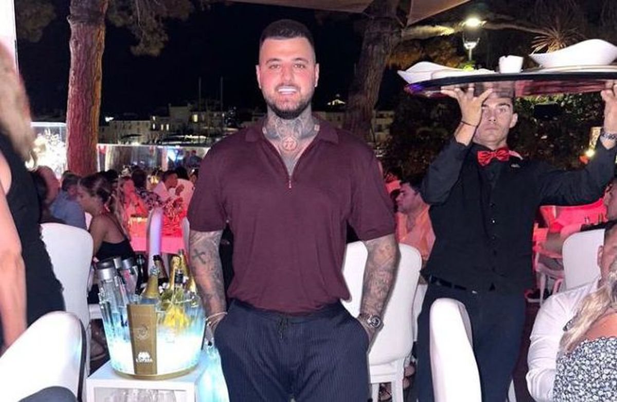 O nouă aroganță a lui Adrian Mititelu jr! Cum arată mașina de 500.000 de euro pe care tocmai și-a cumpărat-o