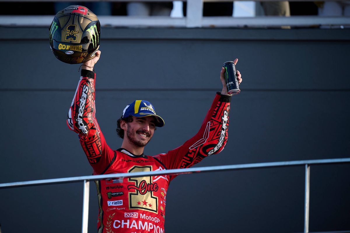 Cadou impresionant pentru campionul din MotoGP » I-ar face invidioși și pe jucătorii lui Real