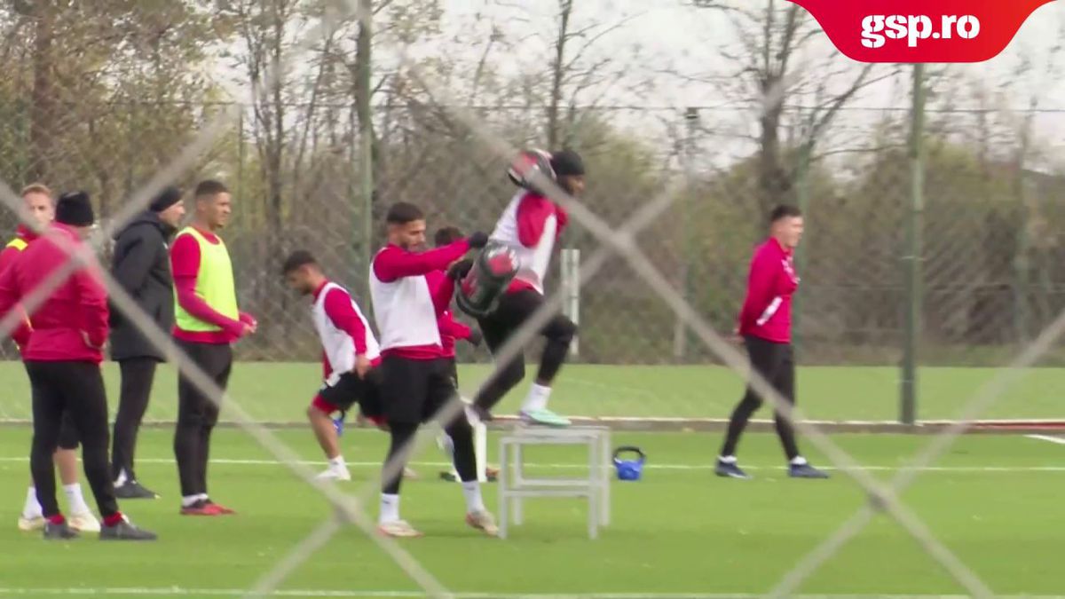 Cine e jucătorul prezent la conferința de adio a lui Ovidiu Burcă și singurul care a postat ceva despre antrenor pe rețele