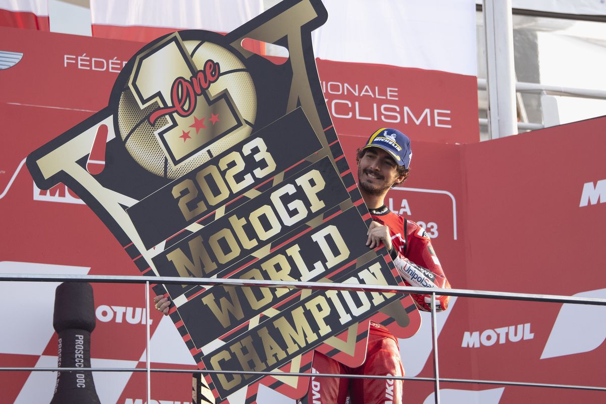 Cadou impresionant pentru campionul din MotoGP » I-ar face invidioși și pe jucătorii lui Real