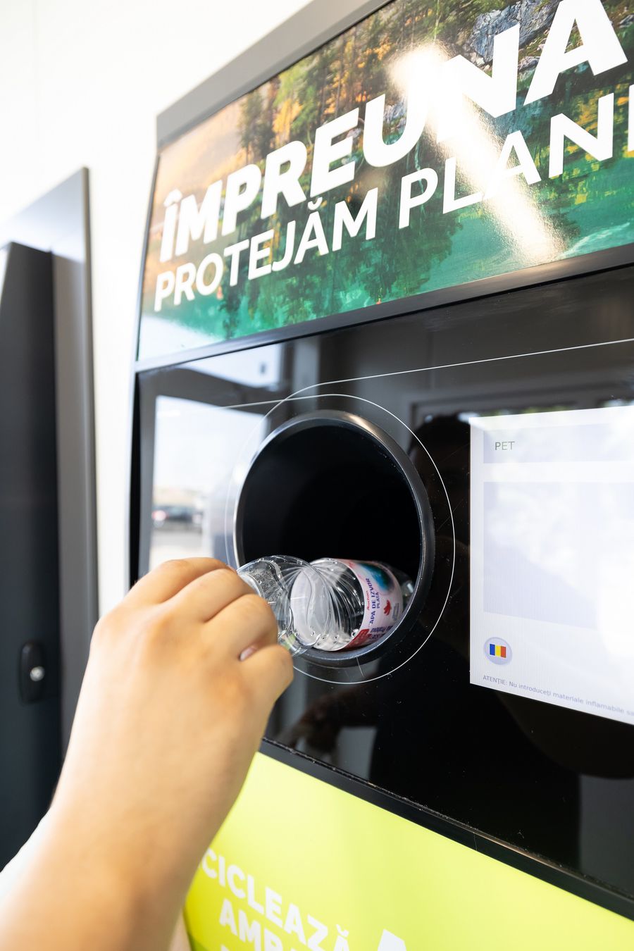 Auchan, pregătit pentru SGR: Retailerul a colectat deja 32 de milioane de ambalaje la nivel național