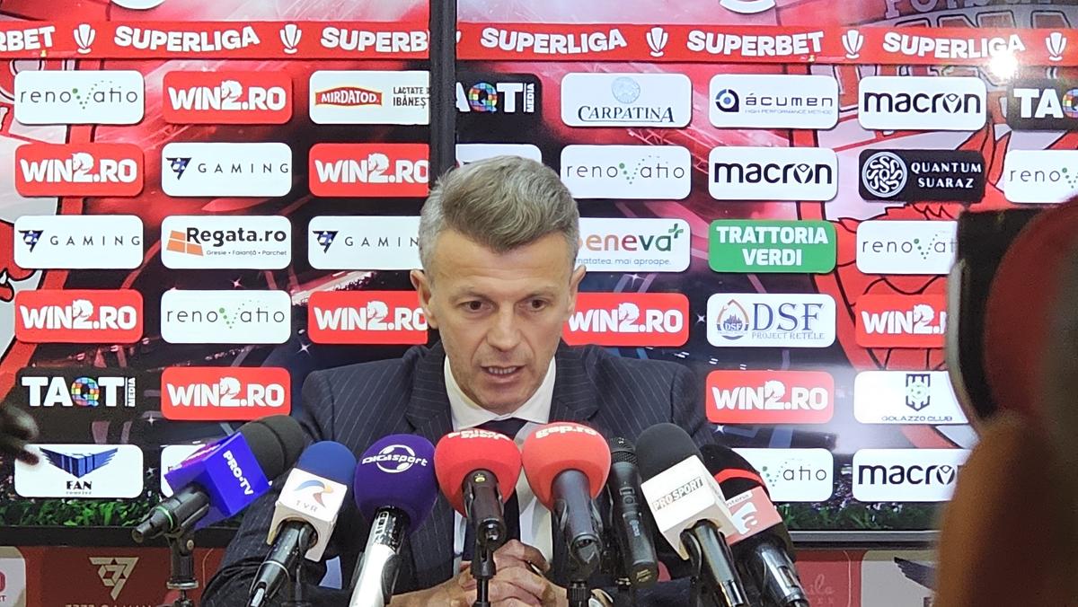 Ovidiu Burcă la conferința de adio de la Dinamo