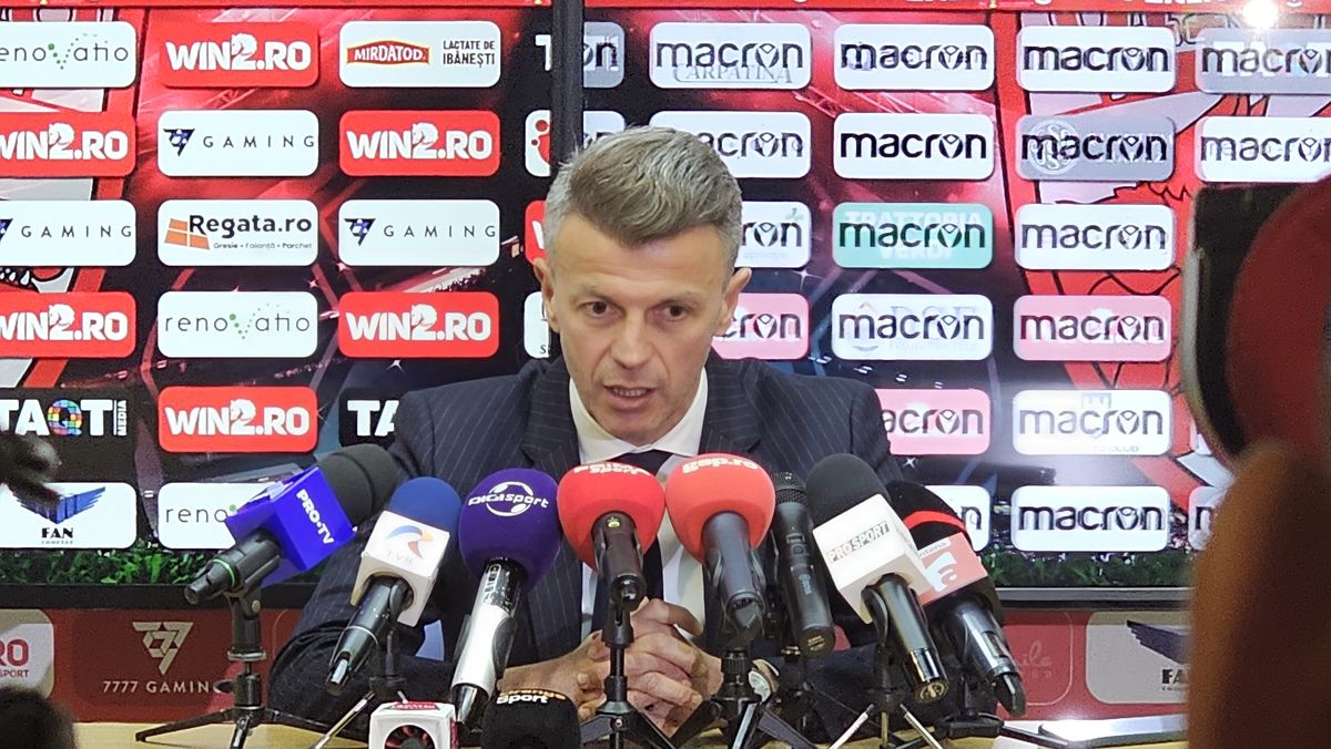 Cine e jucătorul prezent la conferința de adio a lui Ovidiu Burcă și singurul care a postat ceva despre antrenor pe rețele