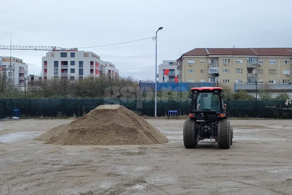 Stadion „Francisc Neuman” Arad 29 noiembrie