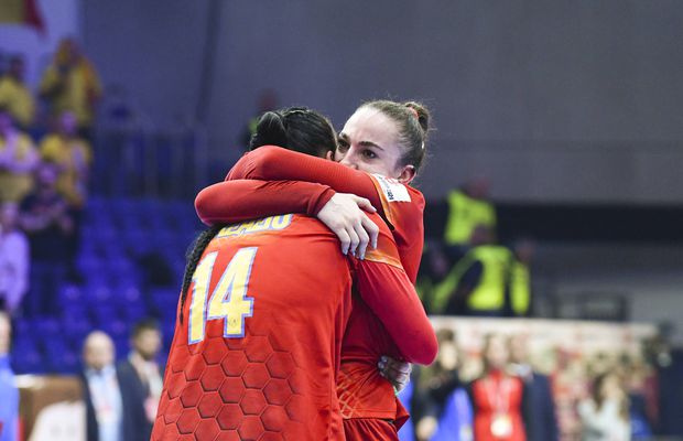 Andreea Popa, centrul naționalei României, prezentată la noua echipă din „Liga Florilor”