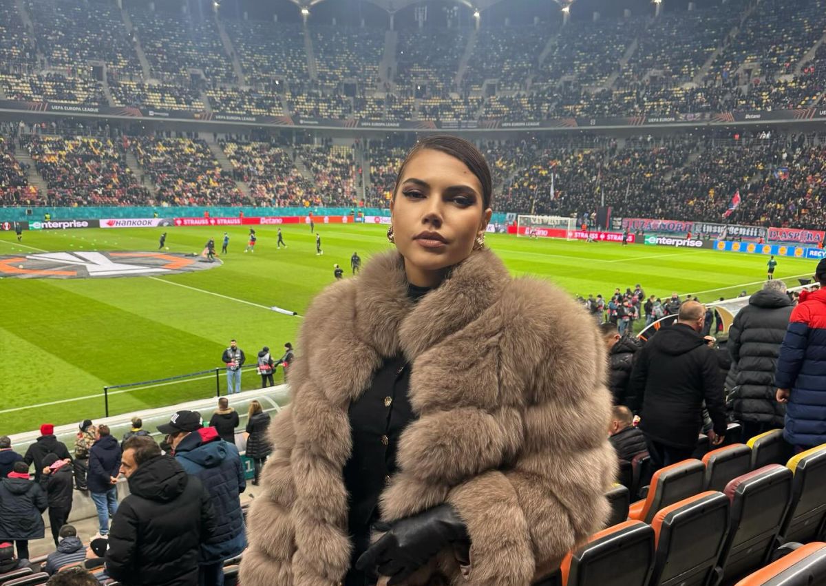 Cea mai hot fană a FCSB-ului a atras toate privirile la meciul cu Olympiakos » Imagini tari cu bruneta