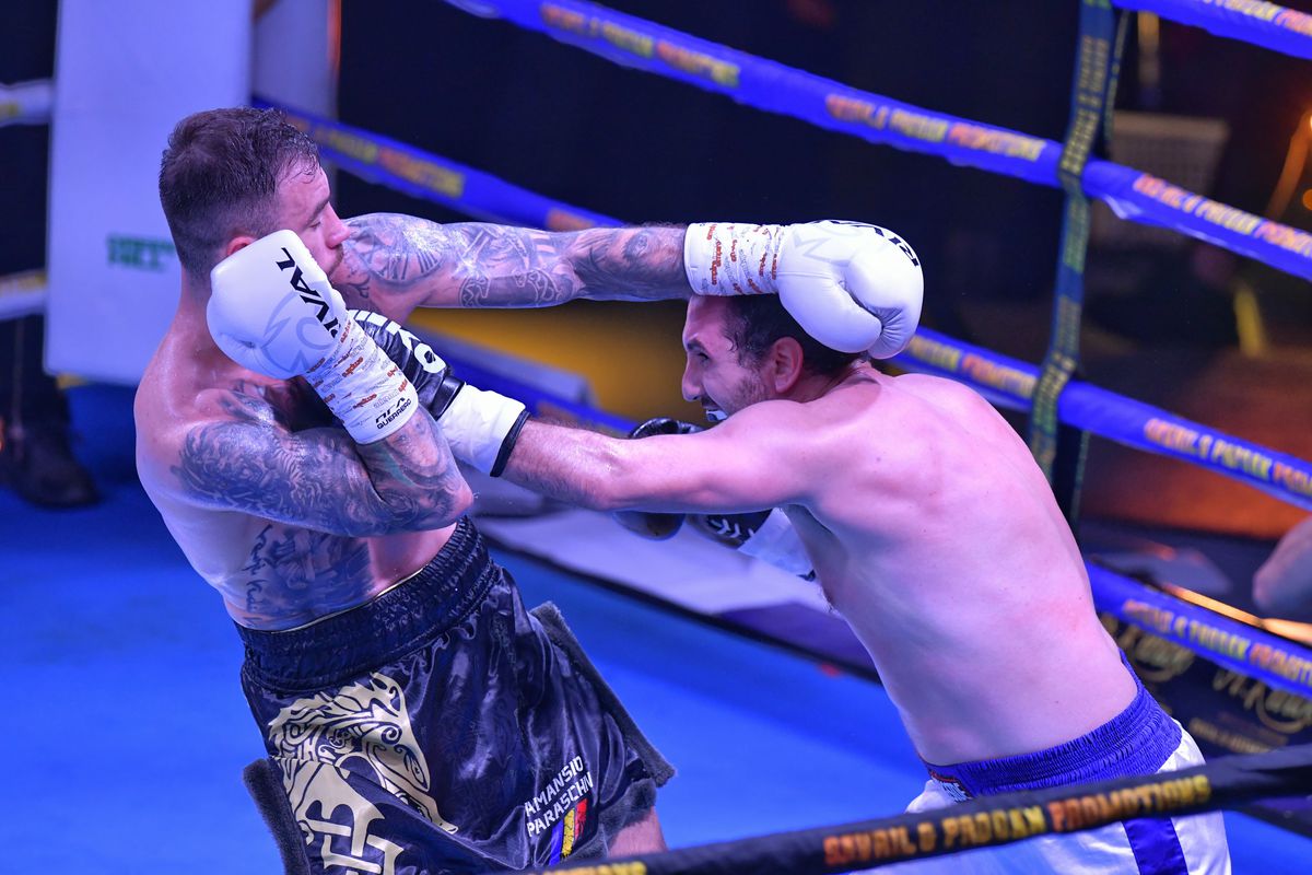 Ronald Gavril a câștigat centura WBF World » Și-a făcut KO adversarul în runda a 5-a