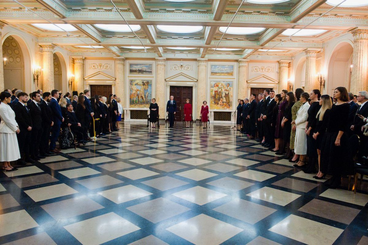 David Popovici a fost premiat de Familia Regală a României » Sportivii, seară de gală în Sufrageria de Stat de la Palatul Regal