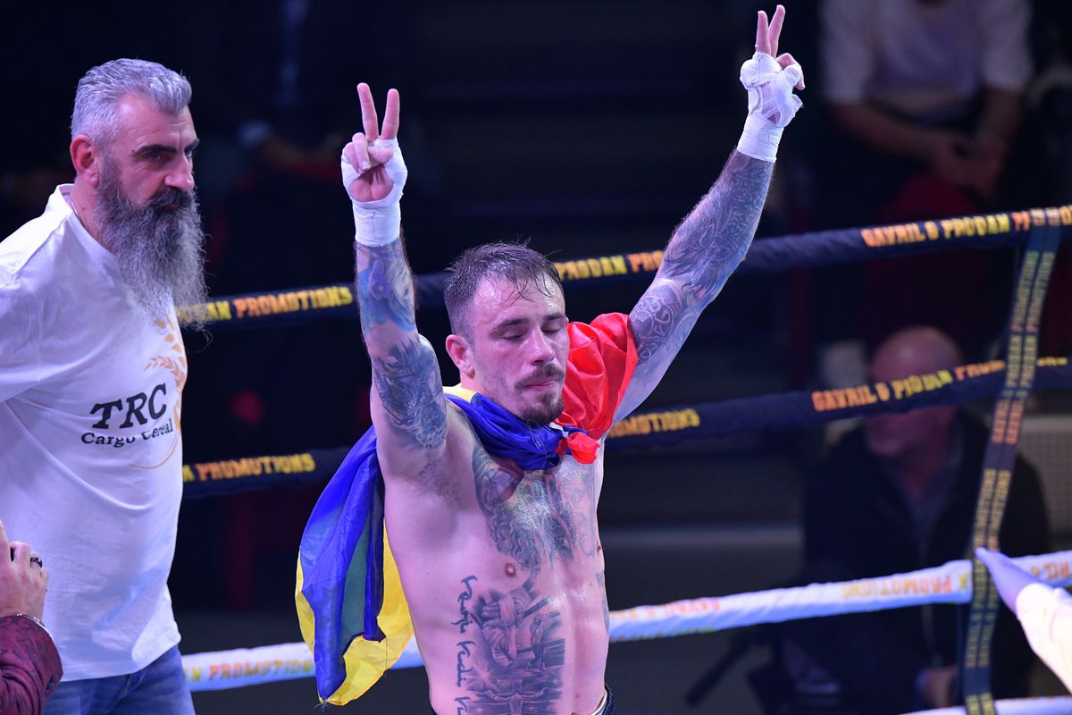 Ronald Gavril a câștigat centura WBF World » Și-a făcut KO adversarul în runda a 5-a