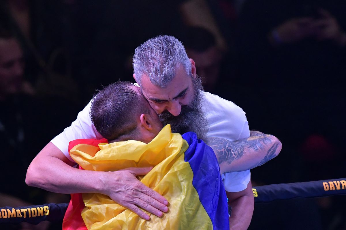 Ronald Gavril a câștigat centura WBF World » Și-a făcut KO adversarul în runda a 5-a