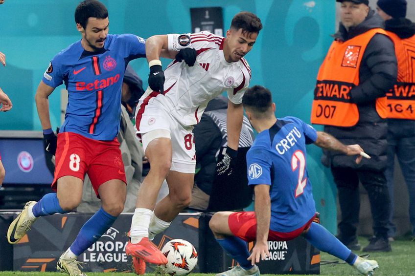 Valentin Crețu și Adrian Șut, în FCSB - Olympiakos // foto: Imago Images