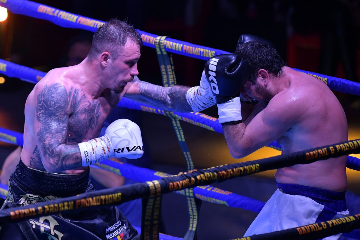 Ronald Gavril a câștigat centura WBF World » Și-a făcut KO adversarul în runda a 5-a