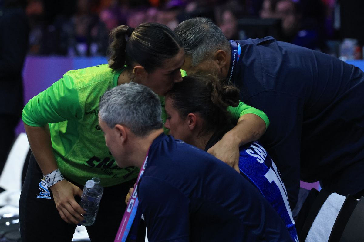 Valentina Menucci își trăiește visul la Rotterdam: „Merită orice sacrificiu!” » Imposibil de ingorat la meciul contra Olandei