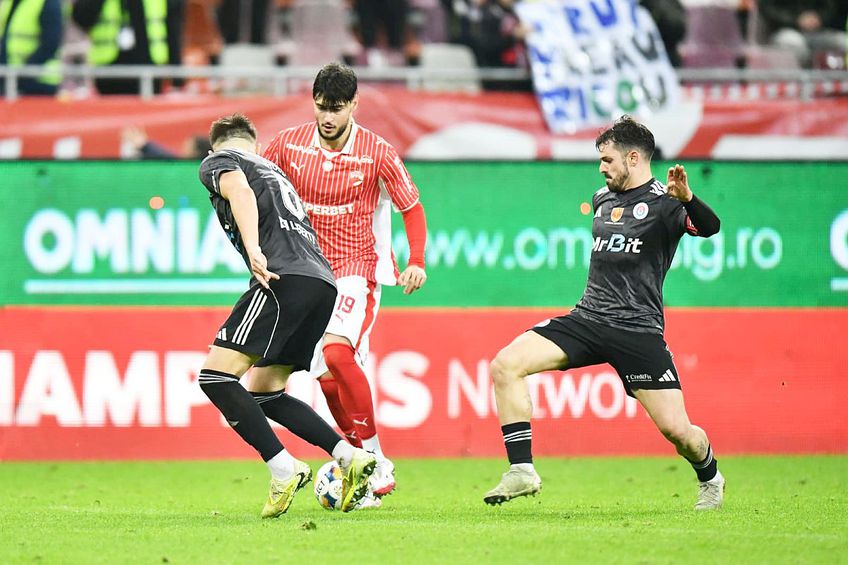 Adrian Mazilu, în acțiune în Dinamo - Oțelul // foto: Cristi Preda (GSP)