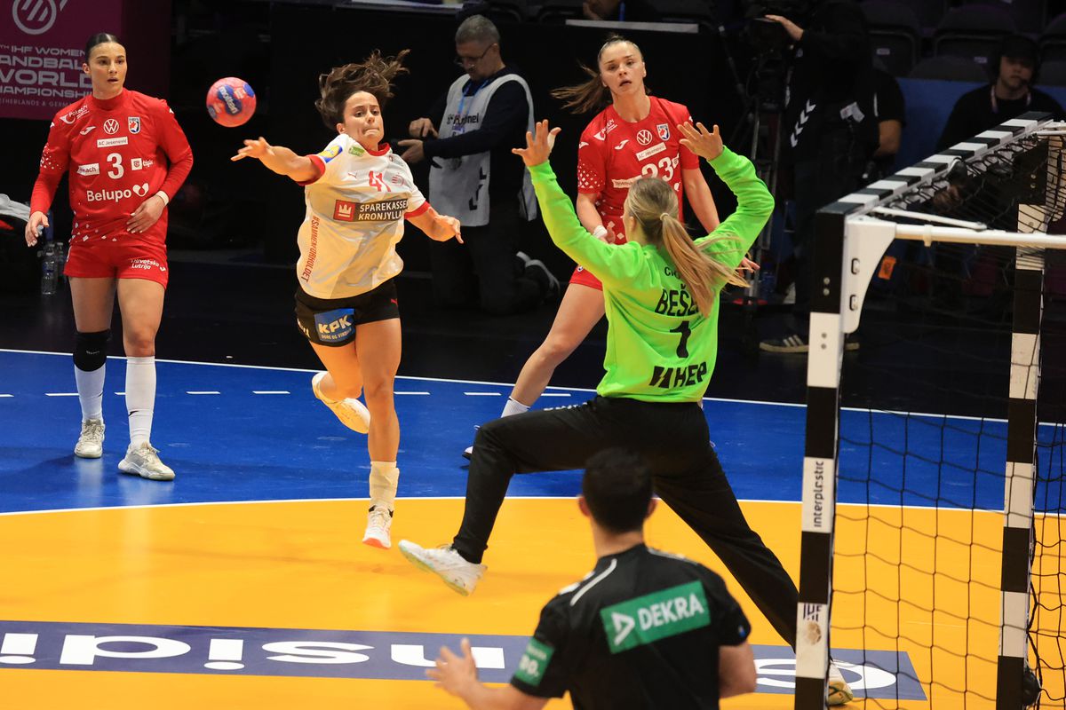 Danemarca, demonstrație de forță înaintea derby-ului de „sferturi” cu România » Clasamentul grupei A la CM de handbal feminin