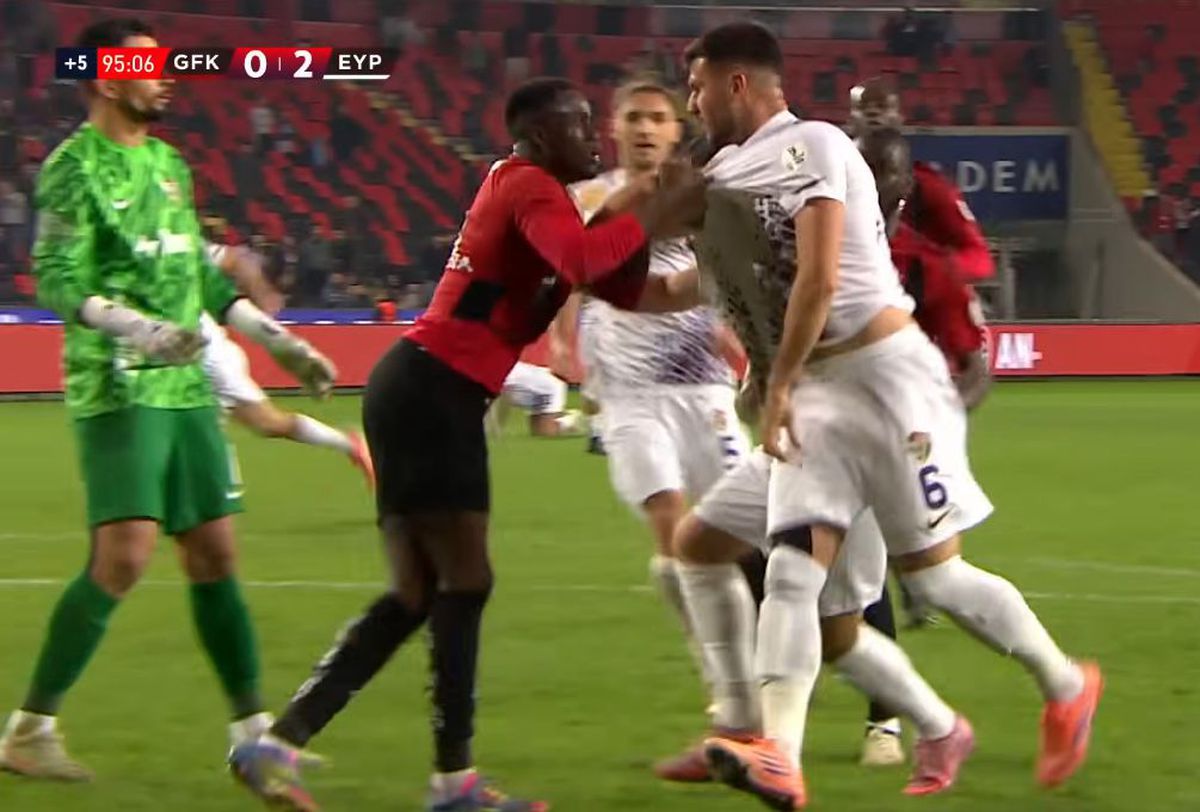 Scene IREALE în Turcia, cu Maxim, Sorescu și Drăguș pe teren: GOL în timp ce jucătorii săriseră la bătaie!