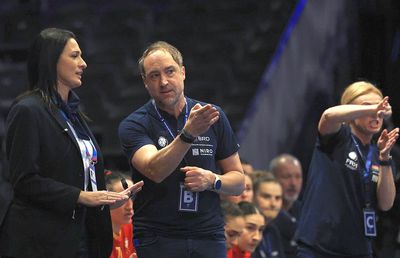 Încurajat de victoria cu Japonia, selecționerul Ovidiu Mihăilă întreabă: „De ce n-am produce și noi o surpriză?”