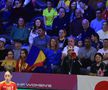 Fanii români în timpul meciului România - Japonia