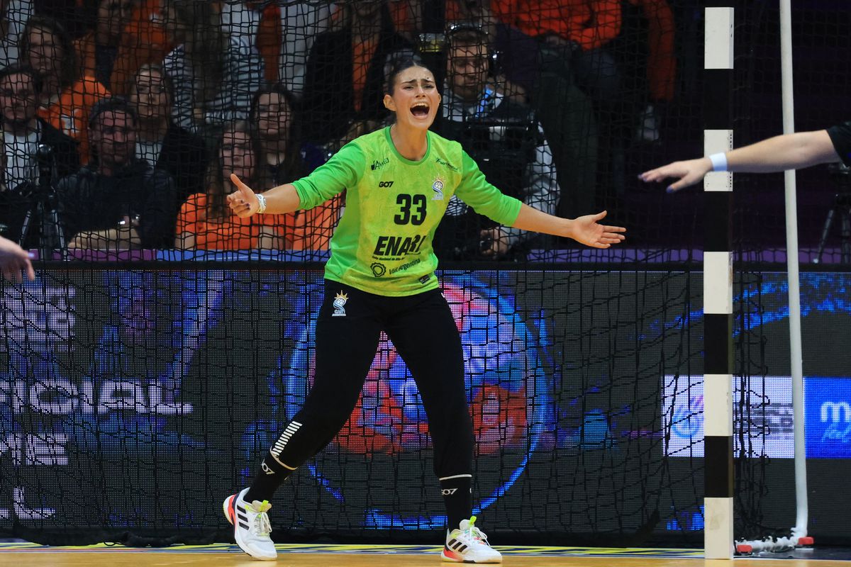 Valentina Menucci își trăiește visul la Rotterdam: „Merită orice sacrificiu!” » Imposibil de ingorat la meciul contra Olandei